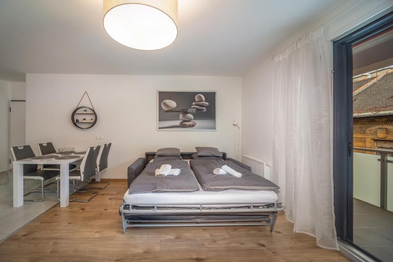 Grace Pine Apartment 2 — Fotók 2